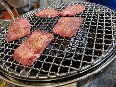 この日の晩御飯は口コミで調べた食楽園へ。