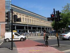 レンタカーを返却後、列車でマンチェスターピカデリー駅からロンドンへ