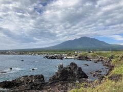 ここでは、岩場と利尻富士の素晴らしいコラボが見られます！