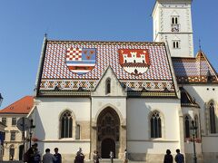 聖マルコ教会。かわいい。
屋根がクロアチア色ですね??