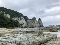 急ぐ理由は、佐井村から仏ヶ浦へ向かう観光船の出発時刻が10:40のため。
下北から1時間強、出発の３分前にギリギリで間に合いました。
観光船は佐井港を出て、30分ほどで仏ヶ浦に到着。