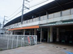 　大和八木駅に到着。中学の修学旅行の時にここの駅で降りたのを覚えています。新横浜から名古屋までは新幹線、名古屋から大和八木までは近鉄の貸し切り列車だったような。そこから飛鳥方面、奈良方面、京都方面だったと思います。