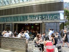 そして、ランチにShake Shackへ。