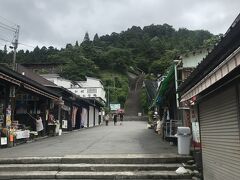 最初に行ったのは飯盛山

白虎隊が自害した場所です。
通ってた短大が近くだったので、結構来てます。
(住んでたアパートも近かった)