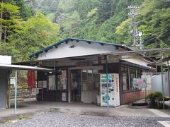 やがて列車は、終点の井川駅へ到着しました。。