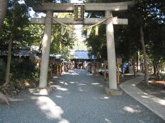 御殿山神社の鳥居です。