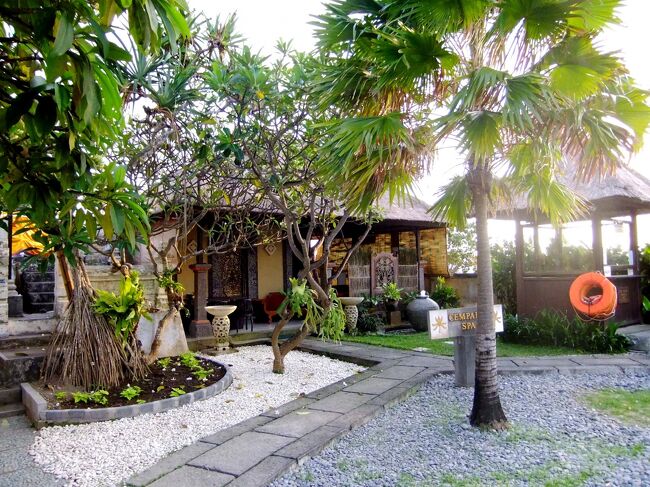 こちらはホテルのスパ。<br /><br />宿泊者特典の無料の1時間のマッサージを受けてみました。<br />開放的な造りで、外から見えちゃうんじゃないの？という造りだけれど、<br />リラックスして受けることができました。<br />