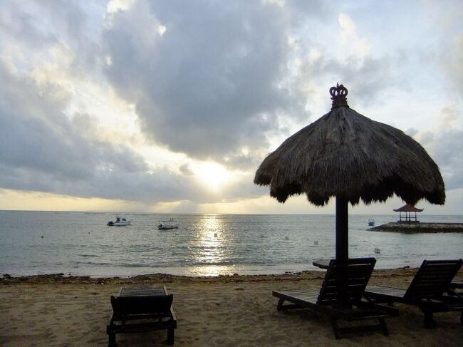 なんかスカって晴れないけど、<br />海があるだけでリラックスできる気がします。<br /><br />