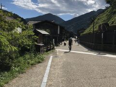 駅の脇から宿場町が始まります。
高ボッチから約40km走り、14時前に到着。