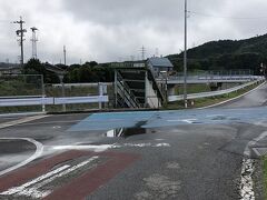 9時13分みどり湖駅到着。
曇っていますが、雨が降る気配はありません。