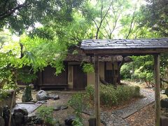 内藤記念館庭園