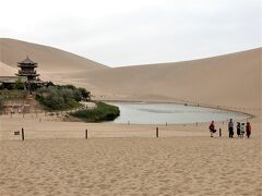 このあたりからだと三日月に見えないこともない。
山に登れなかったのだから、この景色で満足しよう。
