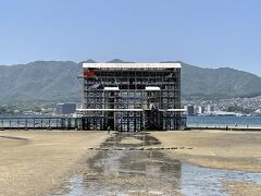 【厳島神社の大鳥居】

残念ながら工事中でした