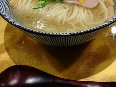 池袋に移動し遅めの昼食。
夕飯までに時間考え軽めに。
美味しそうです～

8月にオープンしたお店です。
灯花と言う屋号です。