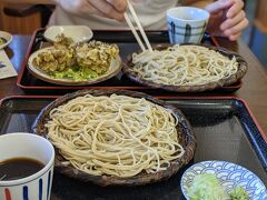 もちろんお蕎麦も。
コシがあるしっかりしたお蕎麦でこちらも美味しく頂きました。

夫はわさびダメなので、丼は私が一人で完食、、
お蕎麦も一人前頂きお腹いっぱい。