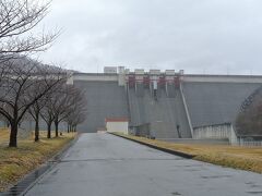 玉川ダム（写真右中）は26年前、一週間かけて東北を車で周った際、車中泊した場所です。