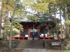 拝殿
神社の創建は奈良時代で、山内でも最も古い社寺のひとつ

拝殿と本殿は火災で焼失して、1685年に再建されたものです。
