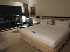 スラバヤではこちらのBumiホテルに宿泊致しました。
綺麗で眺めも良かったです。