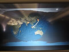 福岡空港を出発し、間もなく経由地のシンガポールに着きます。
