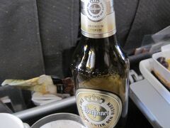 ルフトハンザ航空と言えばこのビールですね。
但し、最近は瓶ではなく缶での提供になっています。