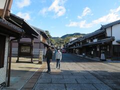 近くのうだつの上がる町並みです。
一角だけなのですぐ終わっちゃう。
あかりアート館とのセットでちょうどいい感じ。