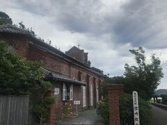 堂崎天主堂
中は資料館になっていて、
弾圧されていた時代の、資料実物も含めてたくさん、写真などもあって