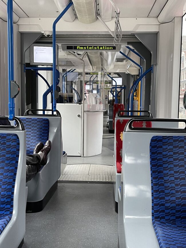 アムステルダム、行きは超特急、帰りは寝台列車 アムステルダム、行きは超特急、帰りは寝台列車