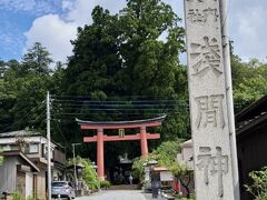 続いて河口湖の北側、御坂みち旧道の横にある河口浅間神社。