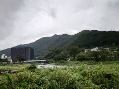 その後は雨が強弱を繰り返しながら降っているので、駅まではバスに乗って戻ることに。