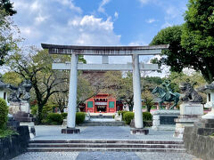 お腹を満たした所で静岡県側へちょっと移動。
言わずと知れた駿河国一之宮、富士山本宮浅間大社です。