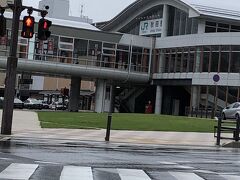 9:30チェックアウトして秋田駅前にむかいました。秋田駅
駅前のコインパーキングは安いです。
三井のリパークに駐車しましたが、30分100円です。