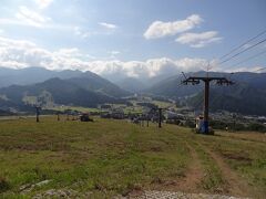 ゲレンデを登っていくと‥

おぉ！
見事な景観ですぞ。