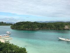 有名な川平湾も行きました