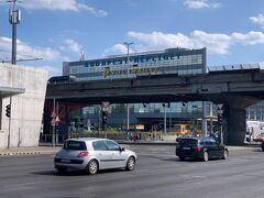 7/28 12:00 ブダペストのネープリゲトバスターミナルを出発　今回利用したバスはFUDEKSバスというバス会社で料金はベオグラードまで1人30ユーロ