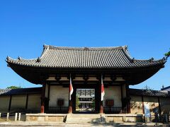 法隆寺「南大門」です(^^)

室町時代に再建(..)