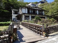 =民宿松葉=
私事で恐縮ですが、筆者が平成28年10月2日～4日の2泊3日逗留したお宿です。
懐かしいなぁ。

▼那須岳登山&那須湯本温泉湯治旅・その2.那須湯本温泉でまったり湯治(前編)。
https://4travel.jp/travelogue/11191556

▼那須岳登山&那須湯本温泉湯治旅・その3.那須湯本温泉でまったり湯治(後編)。
https://4travel.jp/travelogue/11191568