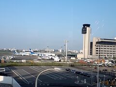 ＡM７時。大阪空港にとうちゃこ。