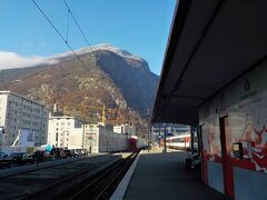 マルティニ駅周辺はごちゃっとした感じの町並みで、歴史的な街並みや見どころなんかは１０分ほど歩いたところにあります