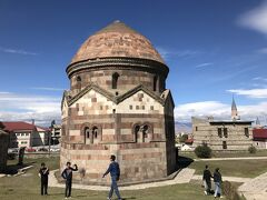 Three Tombs 