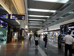 空港内はこんな様子です。（昼頃）