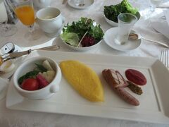 朝食は洋食。和食と洋食とどちらかをレストランに行った時点で選ぶことができます。卵料理はオムレツにしました。北海道の食材を使っています。特別な特徴は感じませんでした。