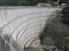 長野県1施設目から20施設目までを掲載した長野編-1で巡ったダムは以下の通り

・2017年07月19日：第04回ダムカード収集の旅として県内3施設訪問（初進出）
　　1施設目　南相木ダム（奥三川湖）
　　2施設目　古谷ダム（抜井川）
　　3施設目　余地ダム（余地川）　
・2017年12月06日：第13回ダムカード収集の旅として県内3施設訪問（累計6施設）
　　4施設目　湯川ダム（湯川）
　　5施設目　金原ダム（金原川）
　　6施設目　菅平ダム（菅平湖）　　
・2018年07月25日：第22回ダムカード収集の旅として県内5施設訪問（累計11施設）
　　7施設目　豊丘ダム（昇竜湖）
　　8施設目　浅川ダム（浅川）
　　9施設目　湯の瀬ダム（裾花川）
　　10施設目　裾花ダム（裾花川）
　　11施設目　奥裾花ダム（裾花川）
・2018年07月26日：第23回ダムカード収集の旅として県内6施設訪問（累計7施設）
　　12施設目　小田切ダム（犀川）
　　13施設目　水内ダム（琅鶴湖）
　　14施設目　北山ダム（かたくりの湖）
　　15施設目　小仁熊ダム（小仁熊川）
　　16施設目　水上ダム（そよぎ湖）
　　17施設目　内村ダム（鹿鳴湖）　　
・2018年08月13日：第24回ダムカード収集の旅として県内3施設訪問（累計20施設）
　　18施設目　稲核ダム（梓川）
　　19施設目　水殿ダム（水殿調整池）
　　20施設目　奈川渡ダム（梓湖）

※2017年7月19日～2018年8月13日：ダムカード収集の旅の備忘録（長野編-1）
　https://4travel.jp/travelogue/11713366

※写真は長野編-1の最終地「奈川渡ダム（梓湖）」