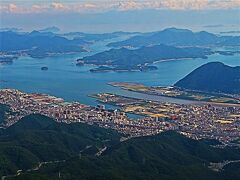 JAL261便  広島空港へ　　　55/　　　27

尾道水道
