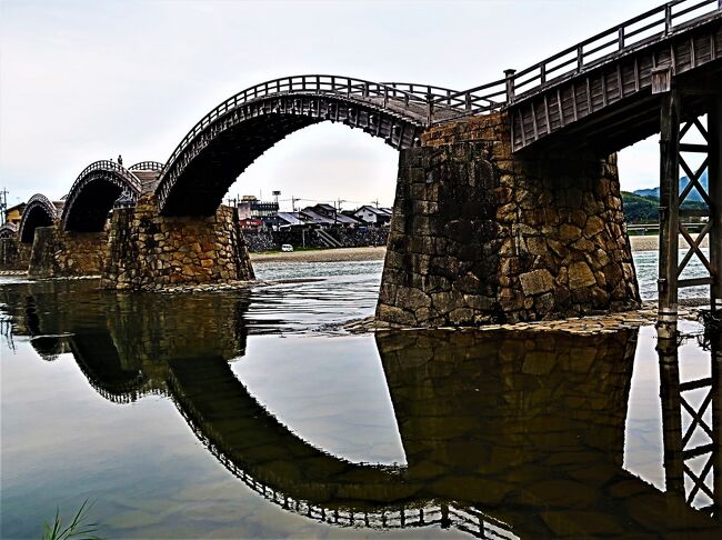 山口/岩国-2 錦帯橋 a 五連の木造アーチ橋 全長193.3m ☆橋脚の