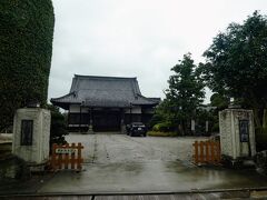 玉宝寺
こちらも飯能戦争の時に振武軍は逃げたために戦火を免れたお寺。

ここをお参りしている時から雨が強く降ってきました。