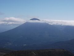 昼前、茶臼岳に着きました　岩手山など絶景