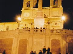 スペイン階段とトリニタ デイ モンティ教会