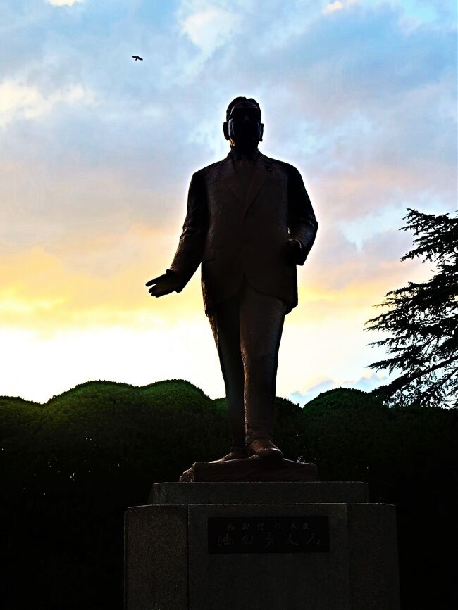 広島10　広島-5　池田勇人‐像　　　31/　　　12