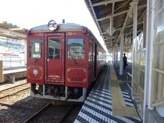 レトロ列車 (三陸鉄道)　景色が最高。ウニ弁当最高！