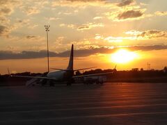 オデッサの空港に到着したのは19:30、綺麗なサンセットが見れました。